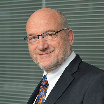 Prof. em. Dr. Peter Haas