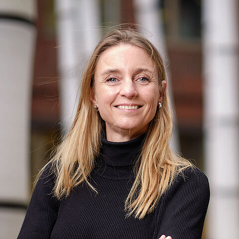 Saskia van den Bos Leiterin der Abteilung Medizintechnik und IT-Services am Maasstad-Krankenhaus Saskia van den Bos Leiterin der Abteilung Medizintechnik und IT-Services am Maasstad-Krankenhaus