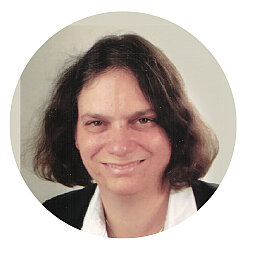 Dr Angela Merzweiler