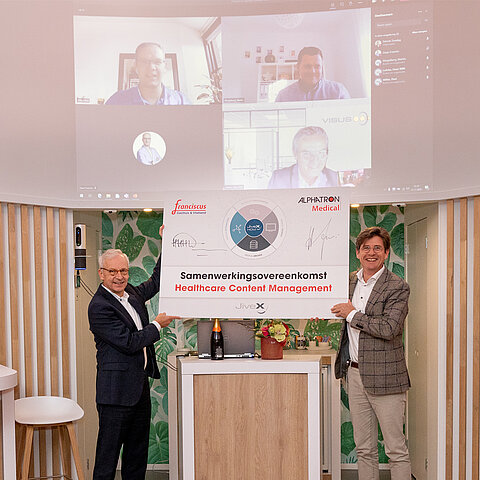 CEO bei Alphatron Medical, den Kooperationsvertrag für das JiveX Healthcare Content Management System (HCM) CEO bei Alphatron Medical, den Kooperationsvertrag für das JiveX Healthcare Content Management System (HCM)