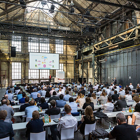 Das VISUS SYMPOSIUM 2019 in der Jahrhunderthalle Bochum Das VISUS SYMPOSIUM 2019 in der Jahrhunderthalle Bochum